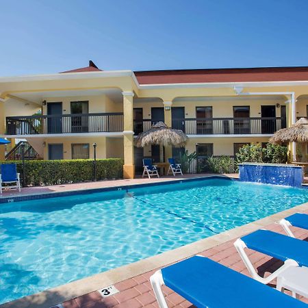 Days Inn By Wyndham Florida City Εξωτερικό φωτογραφία