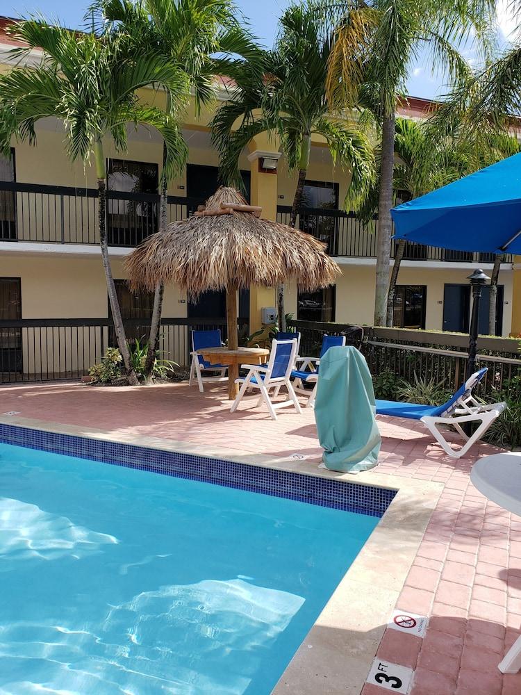 Days Inn By Wyndham Florida City Εξωτερικό φωτογραφία