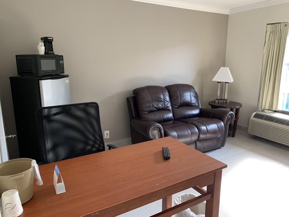 Days Inn By Wyndham Florida City Εξωτερικό φωτογραφία