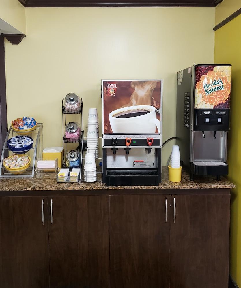 Days Inn By Wyndham Florida City Εξωτερικό φωτογραφία