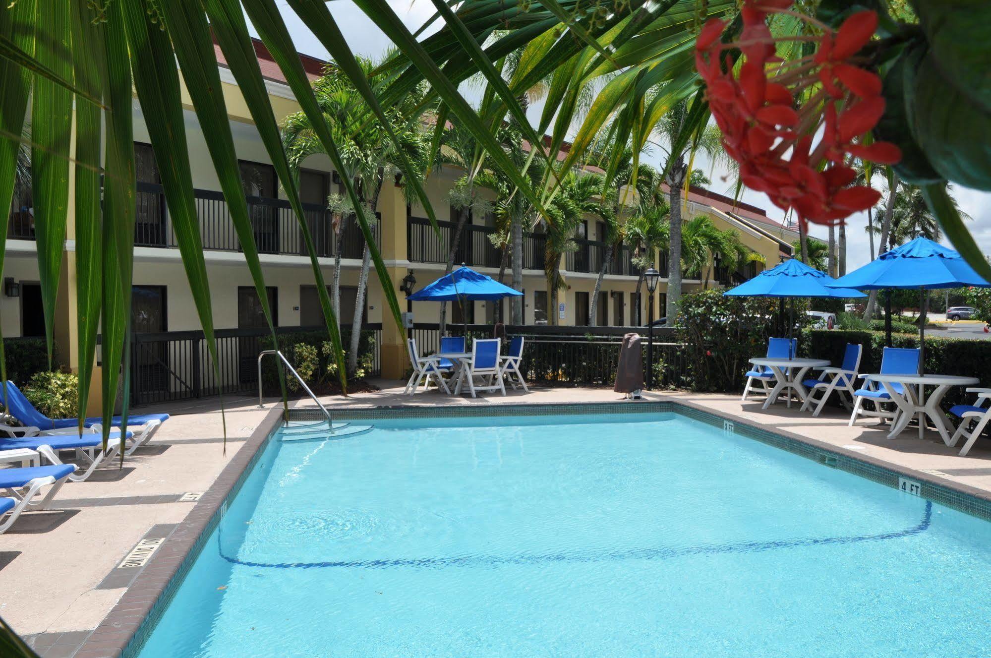 Days Inn By Wyndham Florida City Εξωτερικό φωτογραφία