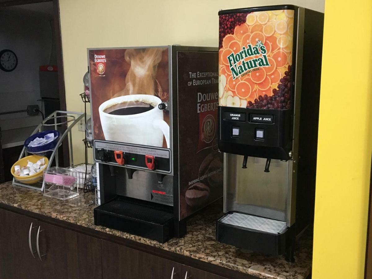 Days Inn By Wyndham Florida City Εξωτερικό φωτογραφία