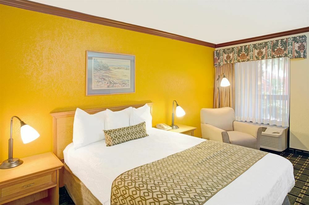 Days Inn By Wyndham Florida City Εξωτερικό φωτογραφία